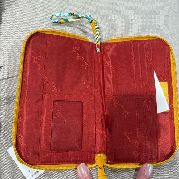 Vera Bradley Yellow and Green zip around wallet Provençal with Floral Design - Picture 3 of 6